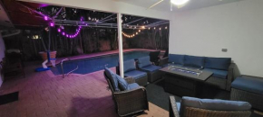 Amazing New Pool BBQ Fire Pit Mins to Beach